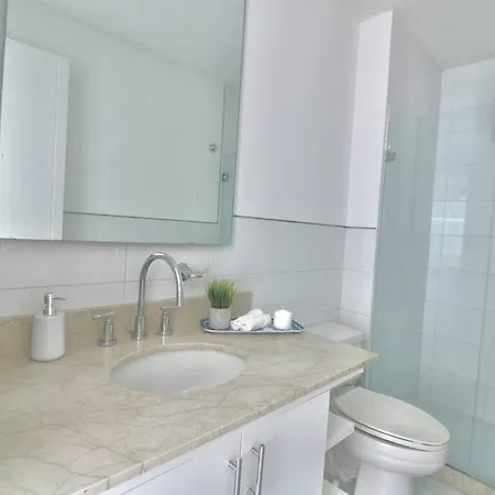 Oceanfront Elegance 2br-amazing Pools-beach Access * Cartagena