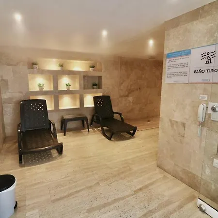 Oceanfront Elegance 2br-amazing Pools-beach Access Cartagena