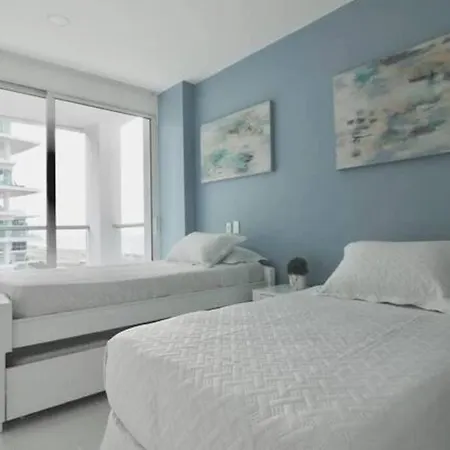 Oceanfront Elegance 2br-amazing Pools-beach Access Apartamento Cartagena