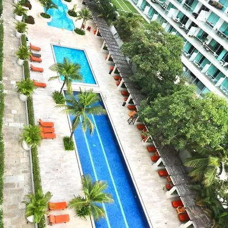 Oceanfront Elegance 2br-amazing Pools-beach Access Apartamento