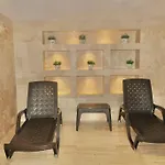 Oceanfront Elegance 2Br-Amazing Pools-Beach Access