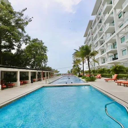 Oceanfront Elegance 2br-amazing Pools-beach Access