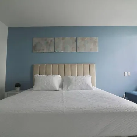 Apartment Oceanfront Elegance 2br-amazing Pools-beach Access Cartagena